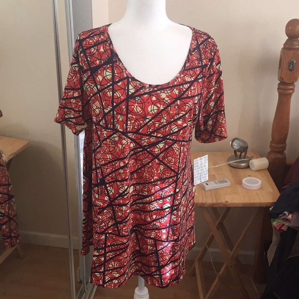 L LuLaRoe Perfect T Shirt B01 500